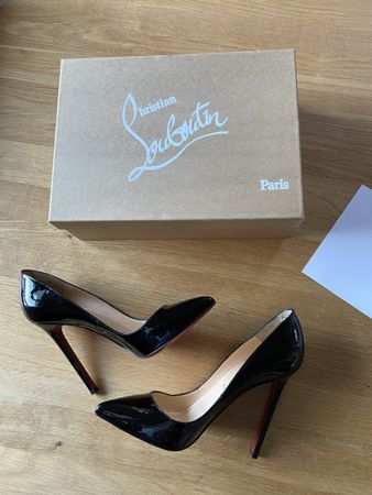 Christian Louboutin Pumps