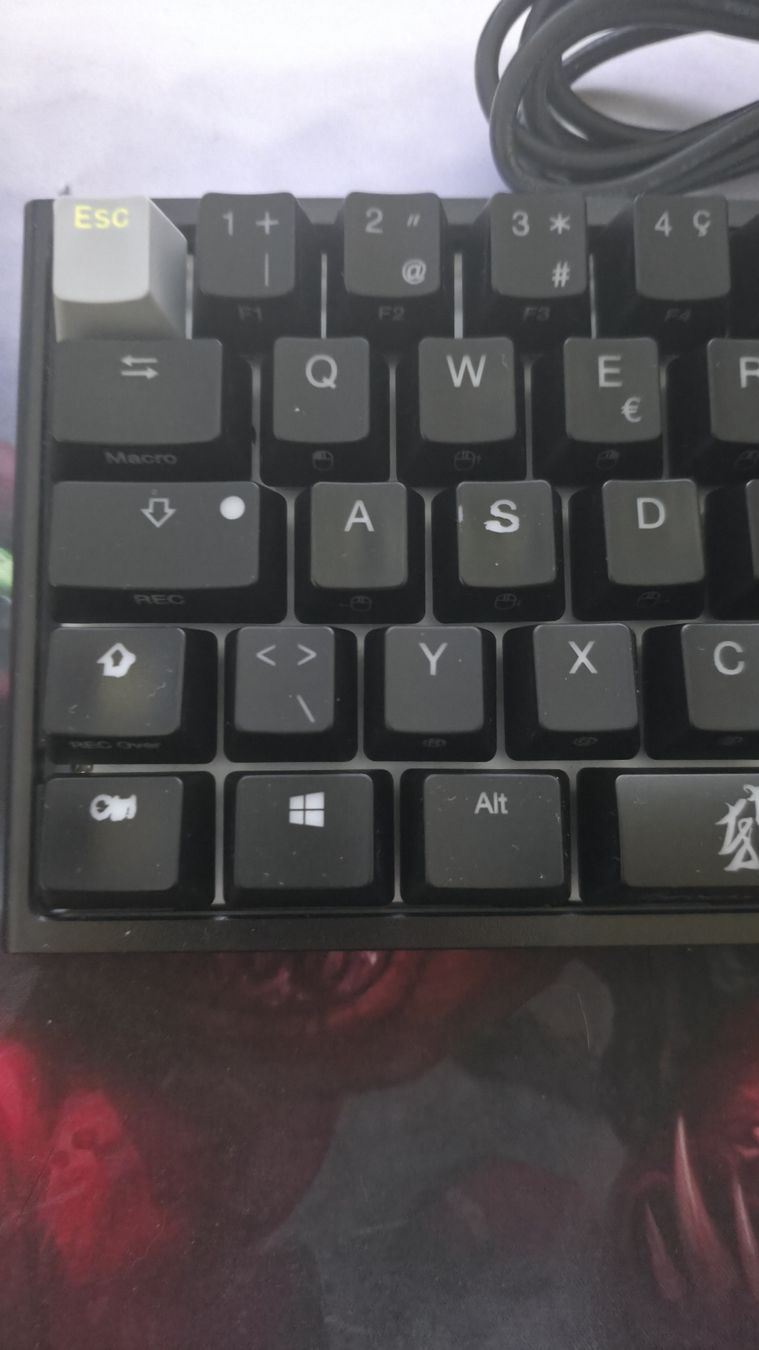 Ducky Tastiere: Mechanical Keyboard QWERTZ Layout Used Condition – Usato da Petit-lancy venduto da A.DEV 1