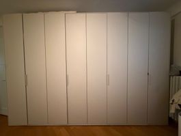 Tylko Kleiderschrank angefertigt f. Altbauwohnung