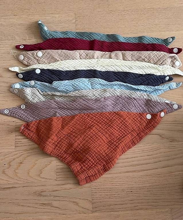 Repas pour bébés: Sabberlätzchen – D'occasion à Wallisellen par meel1 1