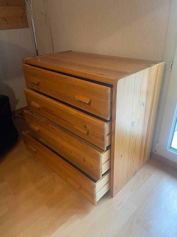 Commodes: Commode chambre à coucher – D'occasion à Châtel St Denis par MABOUK 1