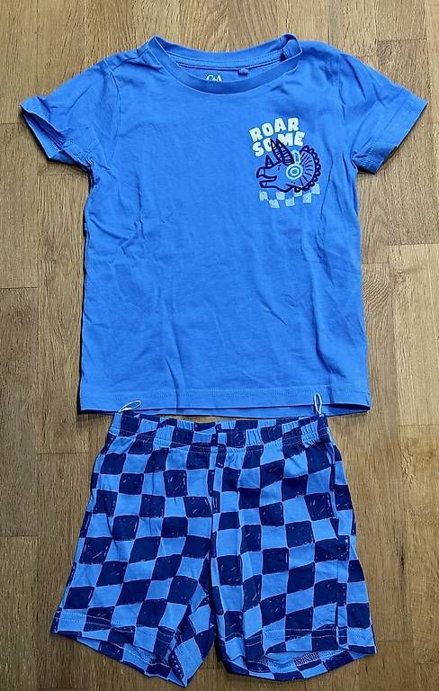 C&A Pigiama & Simili: Kinder Pyjama set Grösse 104 Dino Roar C&A – Usato da Arboldswil venduto da Chocco11.