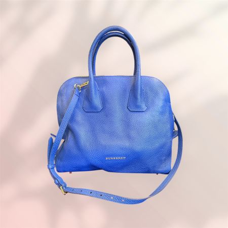 Edle Burberry Handtasche, blau, Top Zustand, neuwertig!