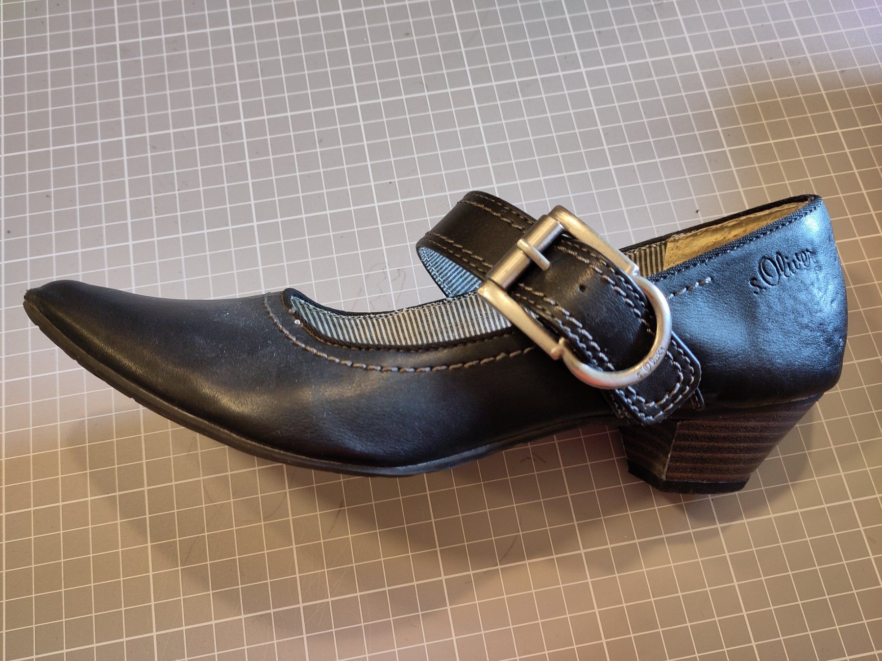 S.Oliver Scarpe da donna: Schwarze S.Oliver Schuhe, Pumps, Grösse 39 – Usato da Moosseedorf venduto da Smammut