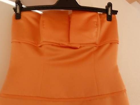 Kleider: Robe de cocktail orange – Gebraucht aus Echallens von fayetrahel 1