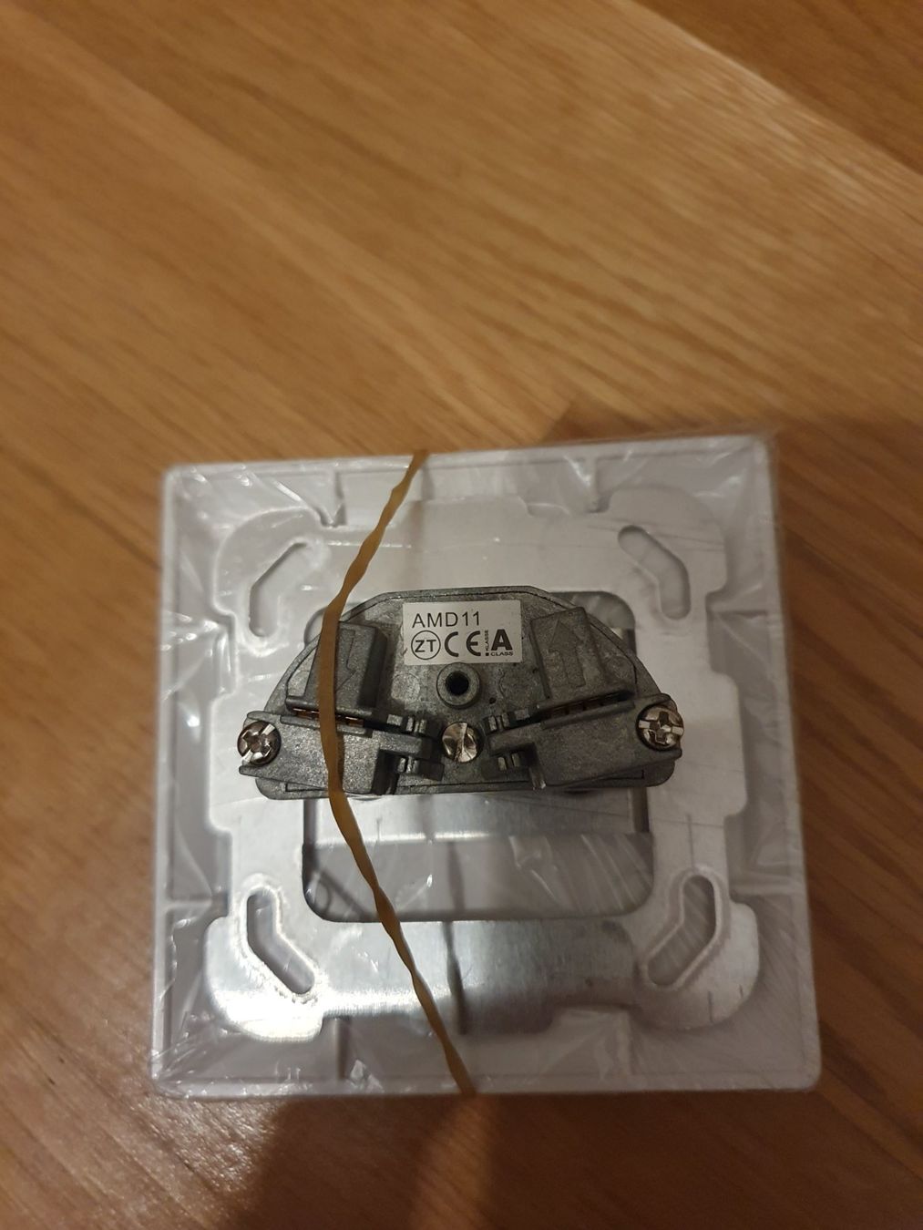 Hager Spine: TV Dose Hager – Nuovo e nell'imballaggio originale da Grüt (Gossau ZH) venduto da Dimitrius13 1
