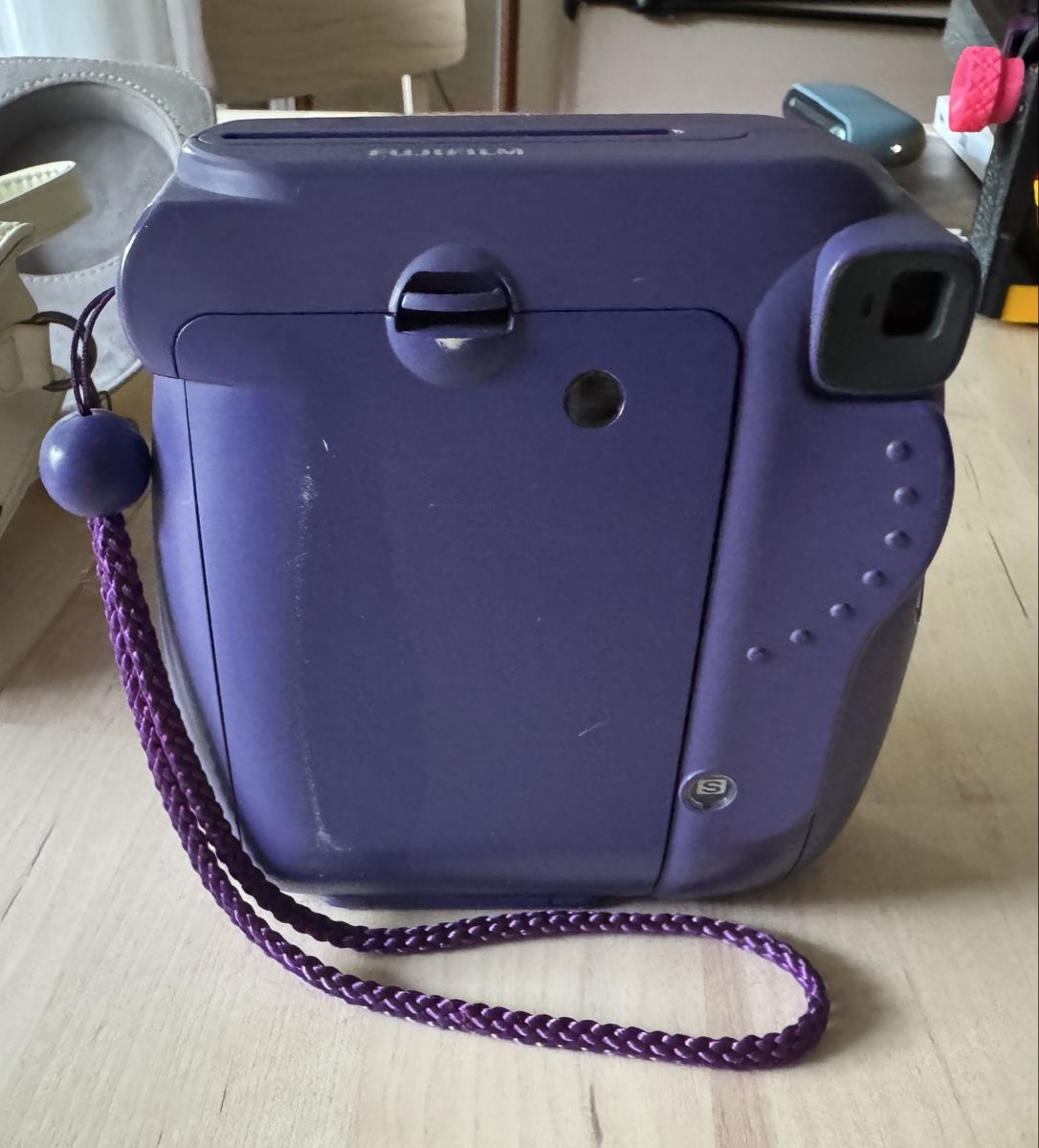 Fujifilm Fotocamera: Fujifilm Instax Mini 8 viola con custodia e tracolla – Usato da Losone venduto da robertone1964 2