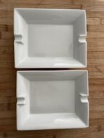Zwei formschöne Aschenbecher aus Limoges Porzellan, zeitlos