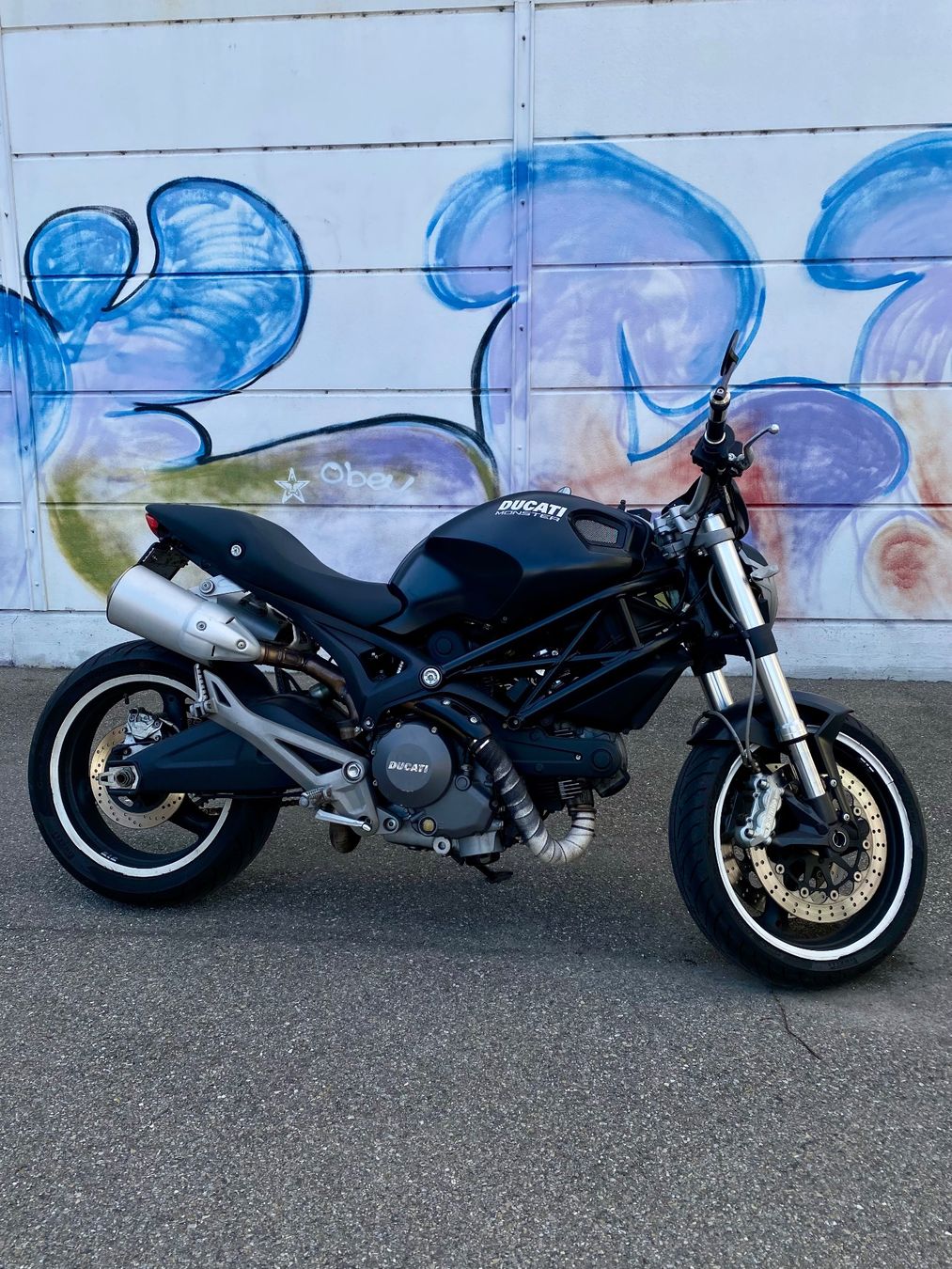 Ducati Route: Motorrad Ducati Monster 696, schwarz – D'occasion à Schaffhausen par ALBE006 3