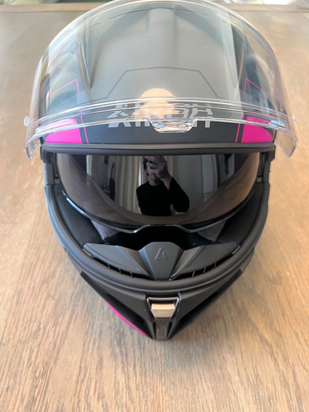 Airoh Caschi & visiere: Casque moto Airoh Matryx Rocket Pink – Usato da Corsier GE venduto da Alexandre.gllrd 5