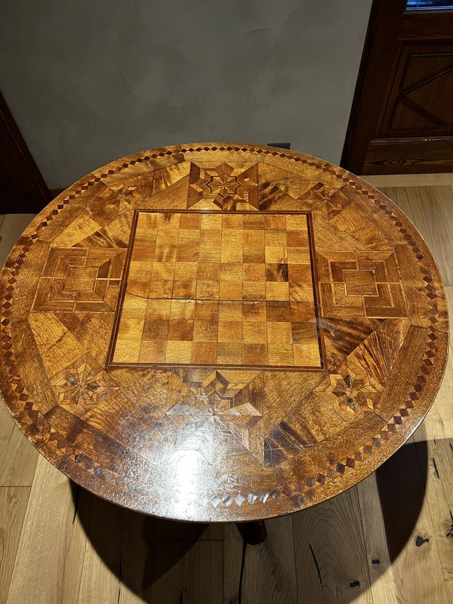 Tavoli: Antique Inlaid Wood Game Table Chess Backgammon – Usato da Lens venduto da sar_r79s 1