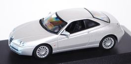 Alfa Romeo GTV Phase III 2003-2005 silber met.        1:43
