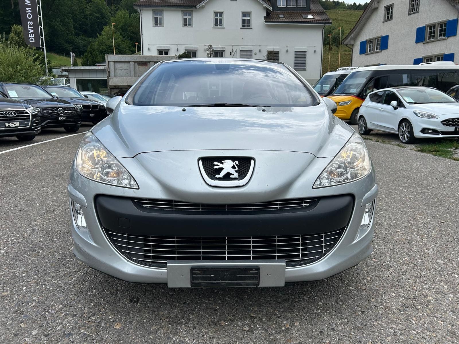 Peugeot Automobili: Peugeot 308 1.6i - Eintauschfahrzeug – Usato da Bäretswil venduto da Oberland-Automobile 6
