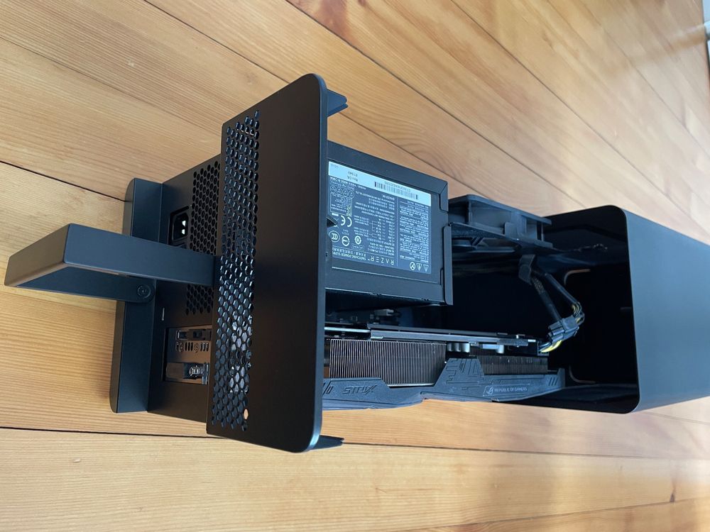 Razer Core X eGPU inkl. Grafikkarte Asus RX-580 (Gebraucht) in Blauen ...