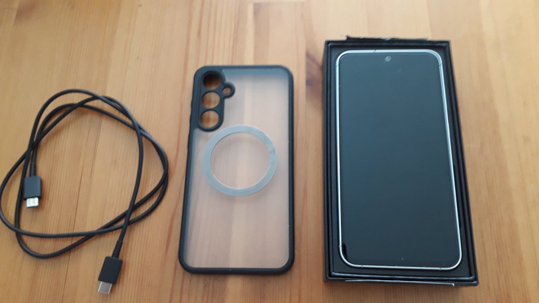 Samsung Telefoni cellulari / Smartphones: Samsung Galaxy S23 FE - wie Neu – Nuovo (secondo la descrizione) da Walterswil SO venduto da NiKi_3