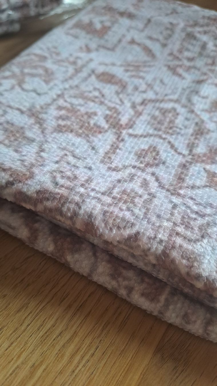 Tovaglioli: Deux linges de cuisine en microfibre. – Nuovo e nell'imballaggio originale da Rolle venduto da Loutre84 3