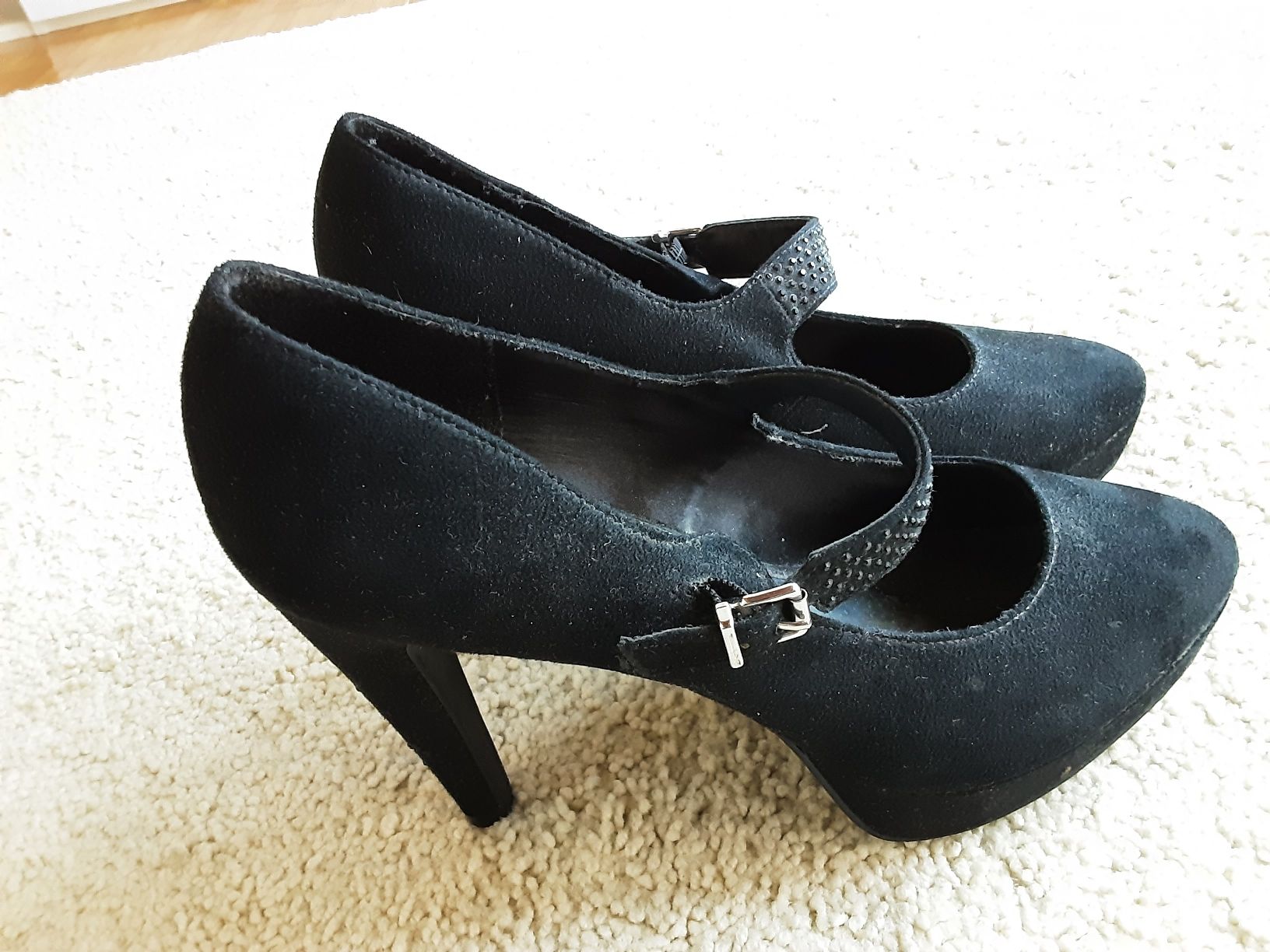 Scarpe da donna: Schwarze CATWALK High Heels Gr. 39 – Nuovo (secondo la descrizione) da Altdorf UR venduto da Brandli 4