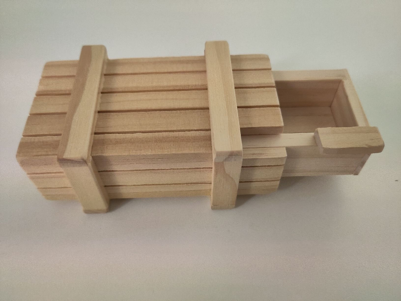 Giocattoli: 2 Holz Boxen mit Geheimfach, Knobelbox – Usato da Dübendorf venduto da Cocochala8 3