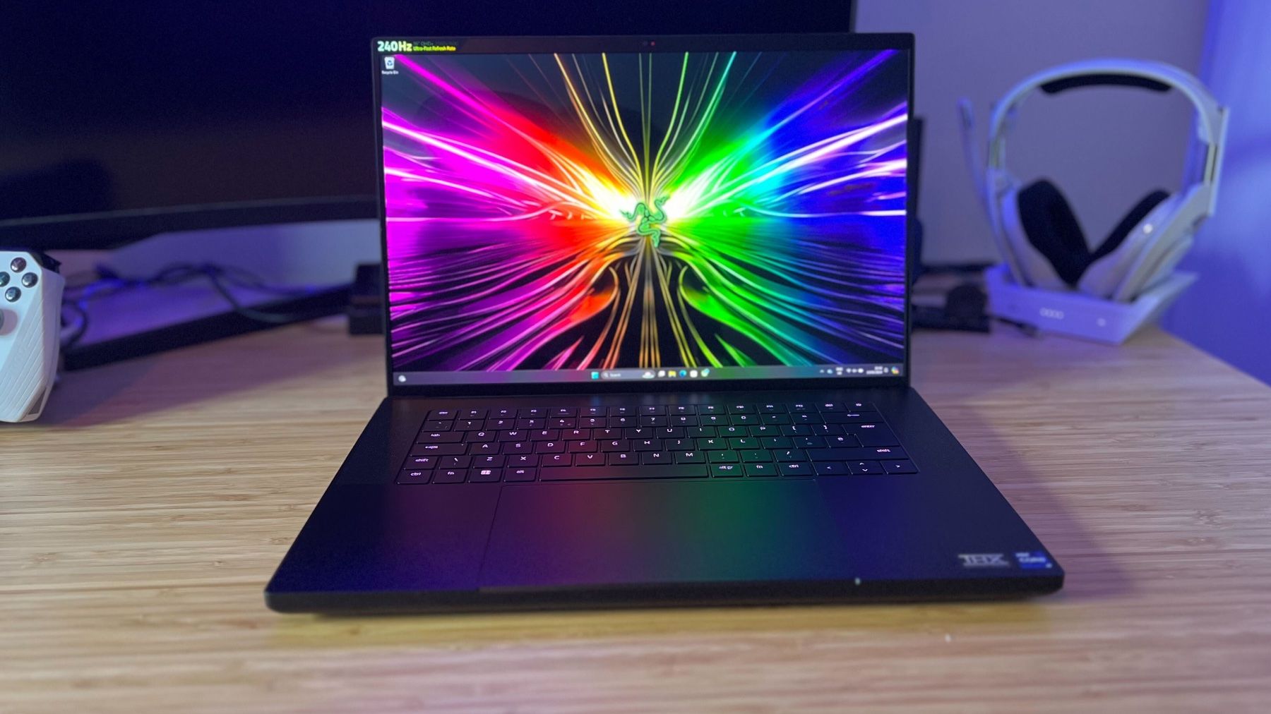 Razer Notebooks: Razer Blade 16 mit RTX 4090 (Mieten oder Kaufen auf Tutti) – Gebraucht aus Herzogenbuchsee von Zapilosotonograf