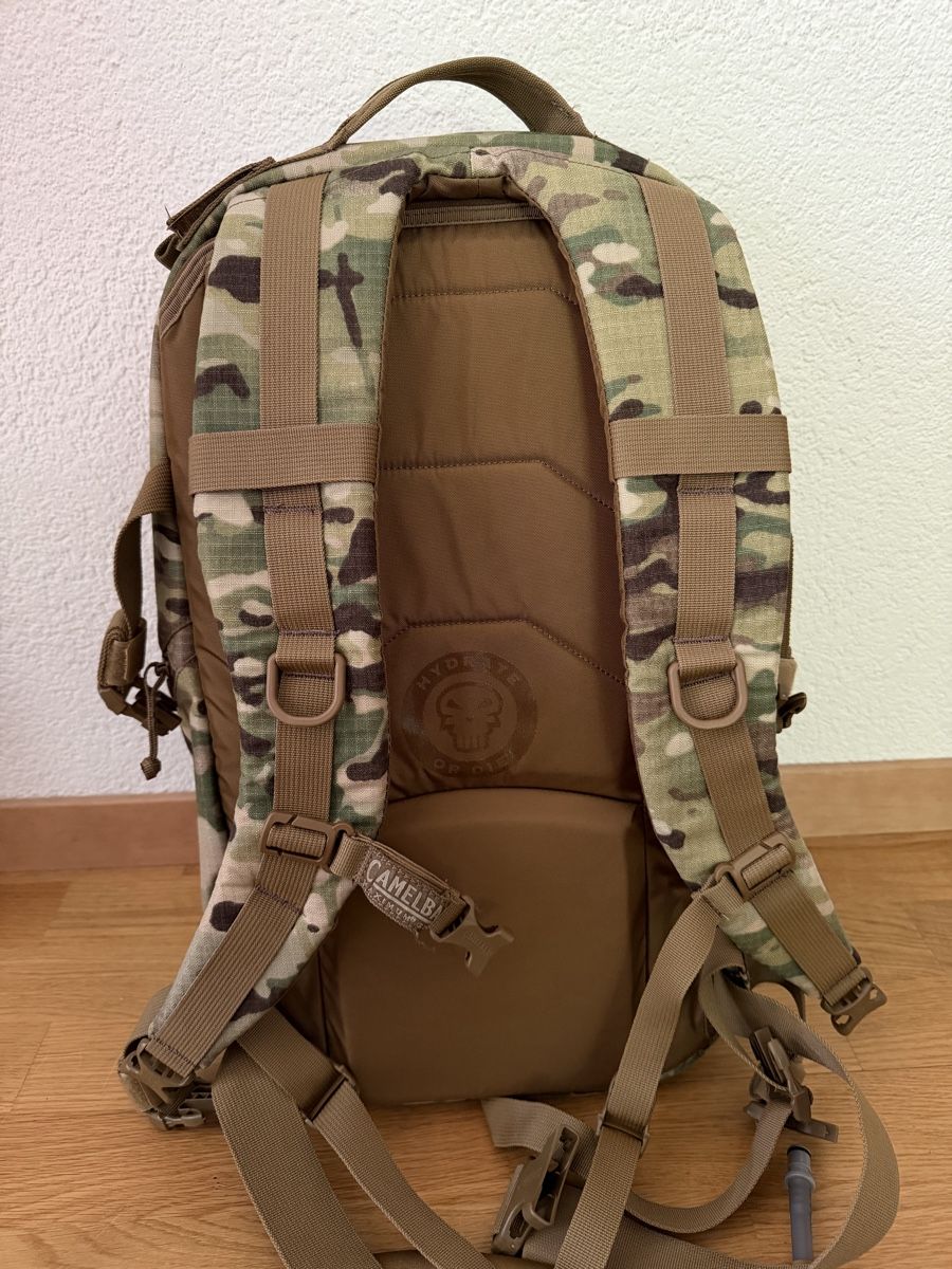 Camelbak Zaini: Camelbak SPARTA 30L backpack multicam + 3L hydration bladder – Nuovo (secondo la descrizione) da La Tour-de-Peilz venduto da bma_s97h 2