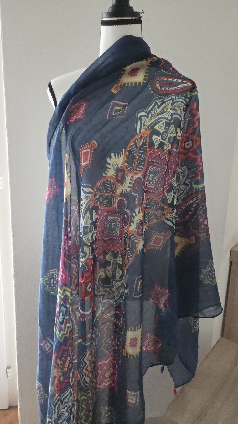 Foulard & Sciarpe: Schal Tuch Dunkelblau mit Muster NEU! – Nuovo (secondo la descrizione) da Näfels venduto da CH.Kchlineknopf 1