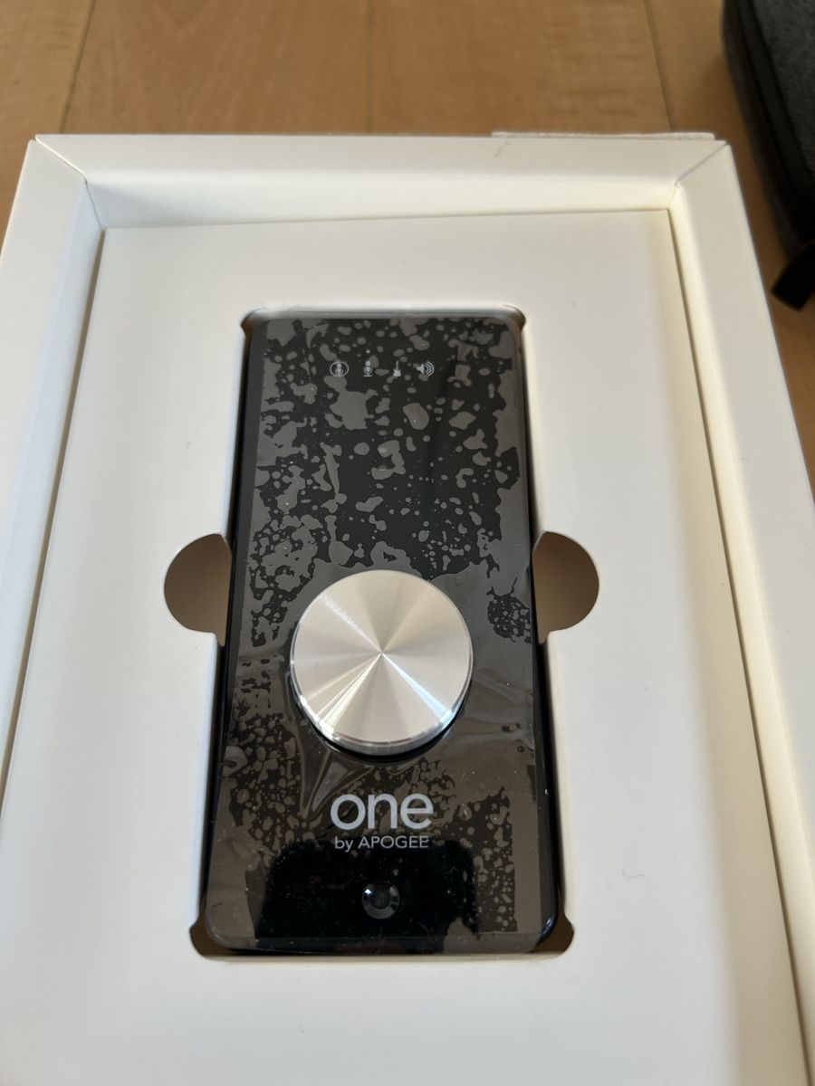 Apogee Attrezzatura per studi di registrazione: Apogee One Interface inkl. Halterung + Hama Case + Zubehör – Nuovo (secondo la descrizione) da Basel venduto da Betav8 1