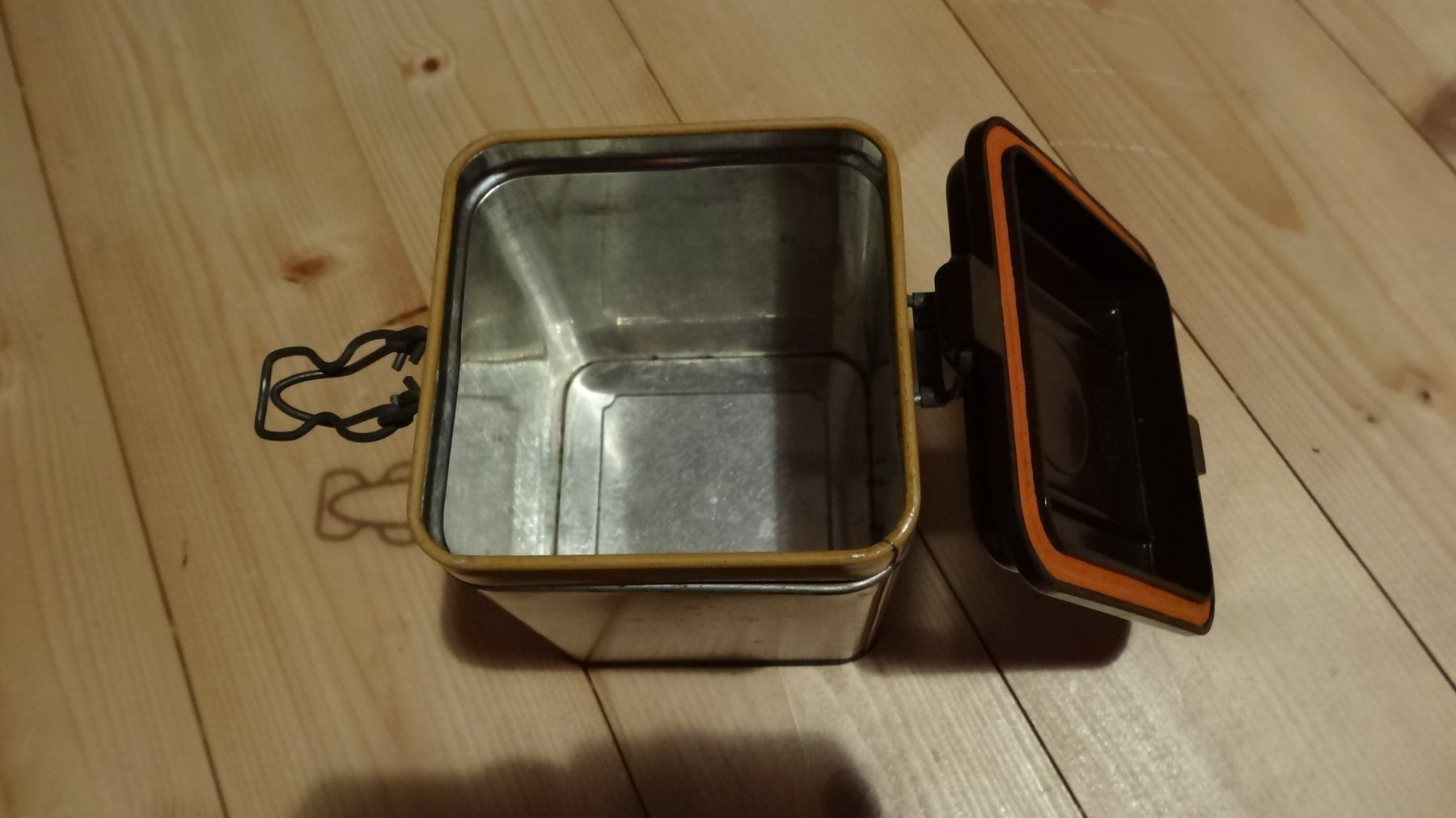 Contenitori & Simili: alte Vorratsdose Blech  13cm hoch – Usato da Anwil venduto da zuggi57 1
