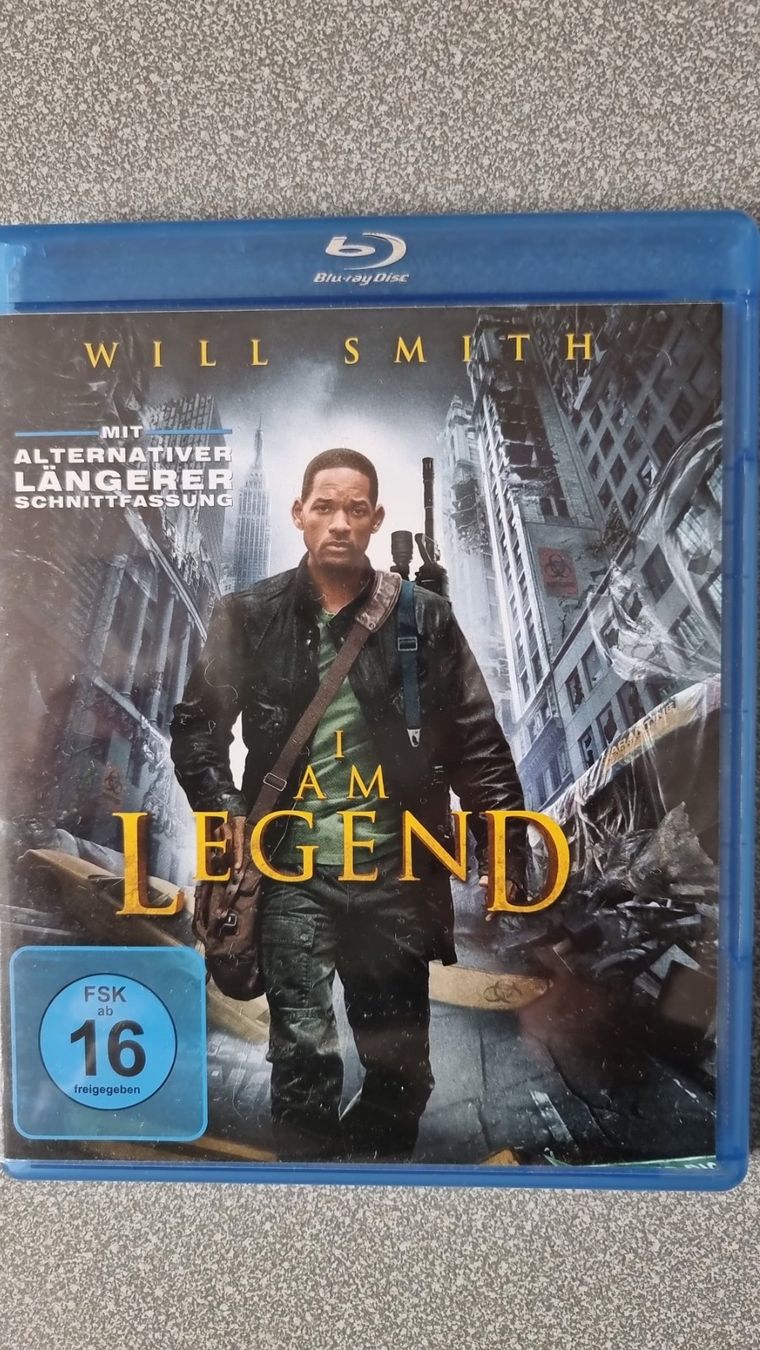Tutti i DVDs: Blu Ray - I am Legend / Will Smith – Usato da Oetwil am See venduto da fineli2