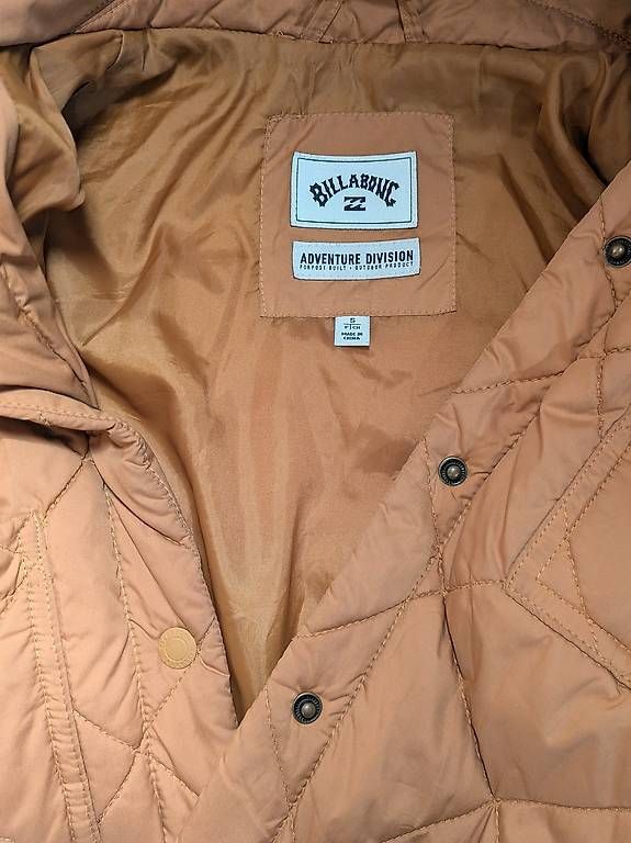 Giacche: Steppjacke Billabong Grösse S – Usato da Schwyz venduto da Magdalena86 1