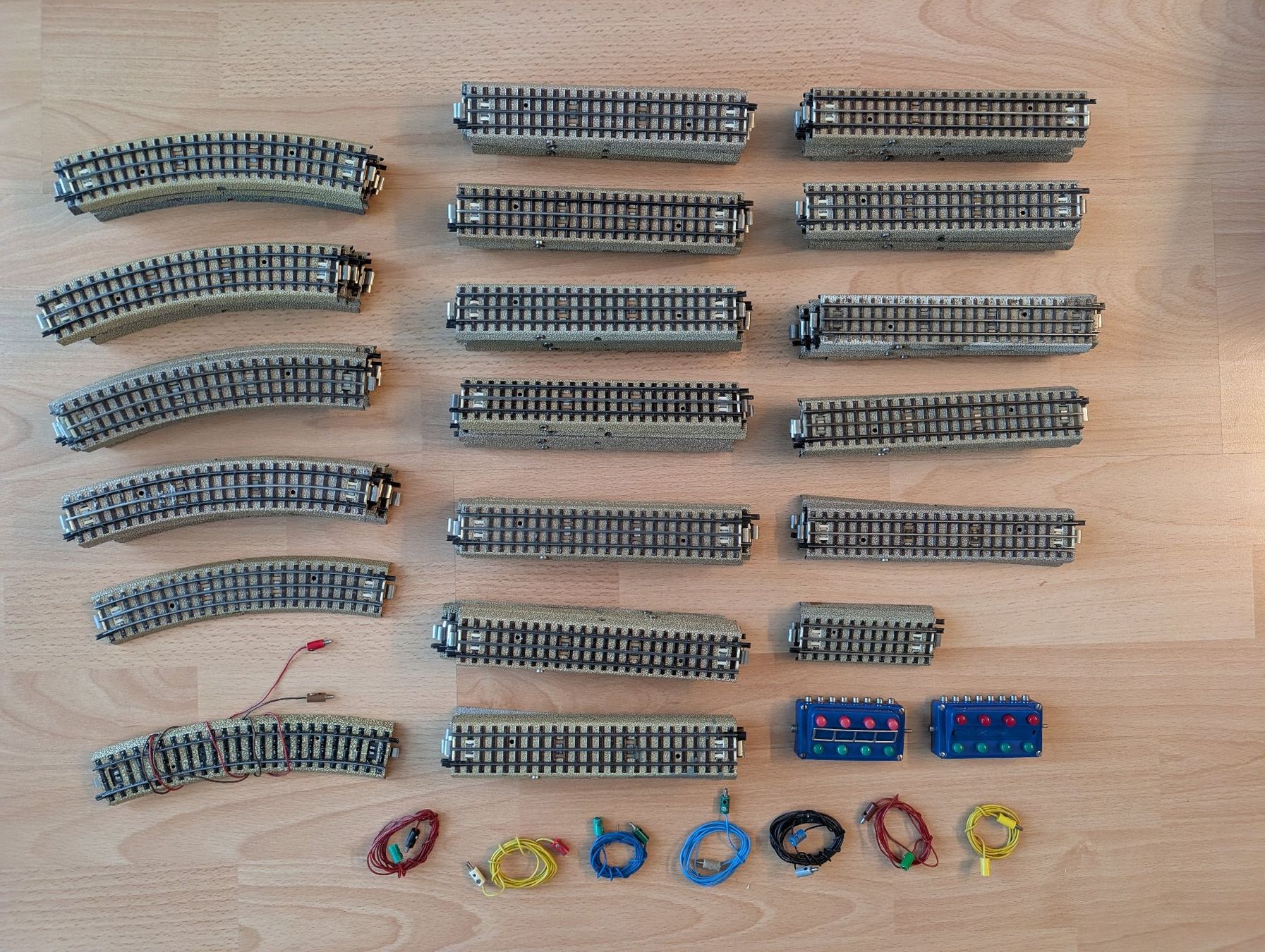 Märklin Modellini di ferrovie: Märklin diverse Schiene – Usato da Ebikon venduto da Nico151 1
