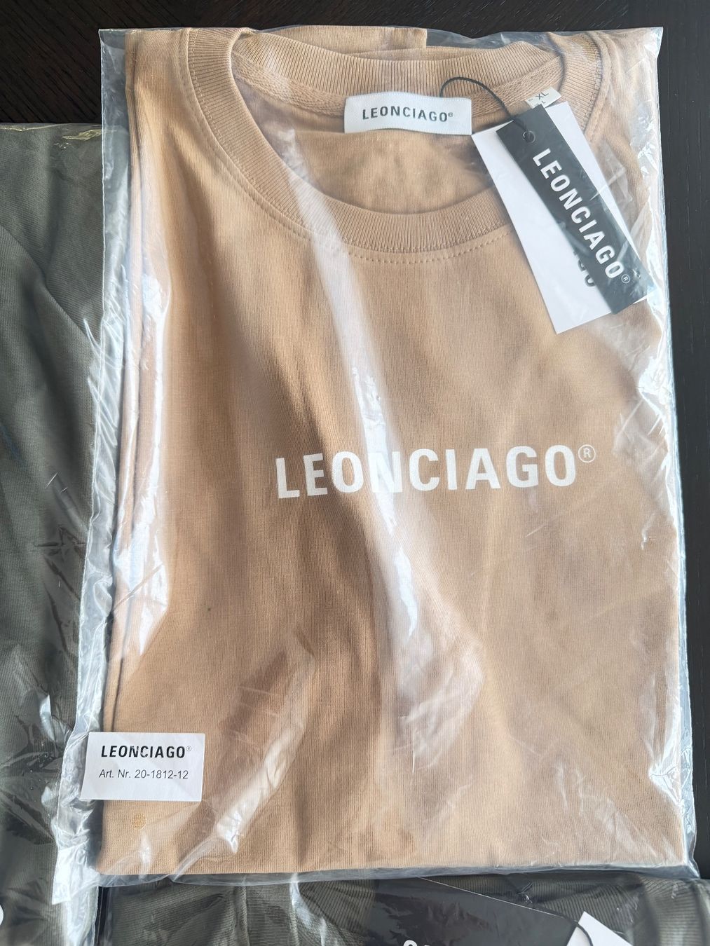 Lotti di vestiti: KLEIDERPACKET T-SHIRT UDN PULLOVER SIEHE BILDER AB CHF 1.- – Nuovo (secondo la descrizione) da Zollikofen venduto da Level_911 4