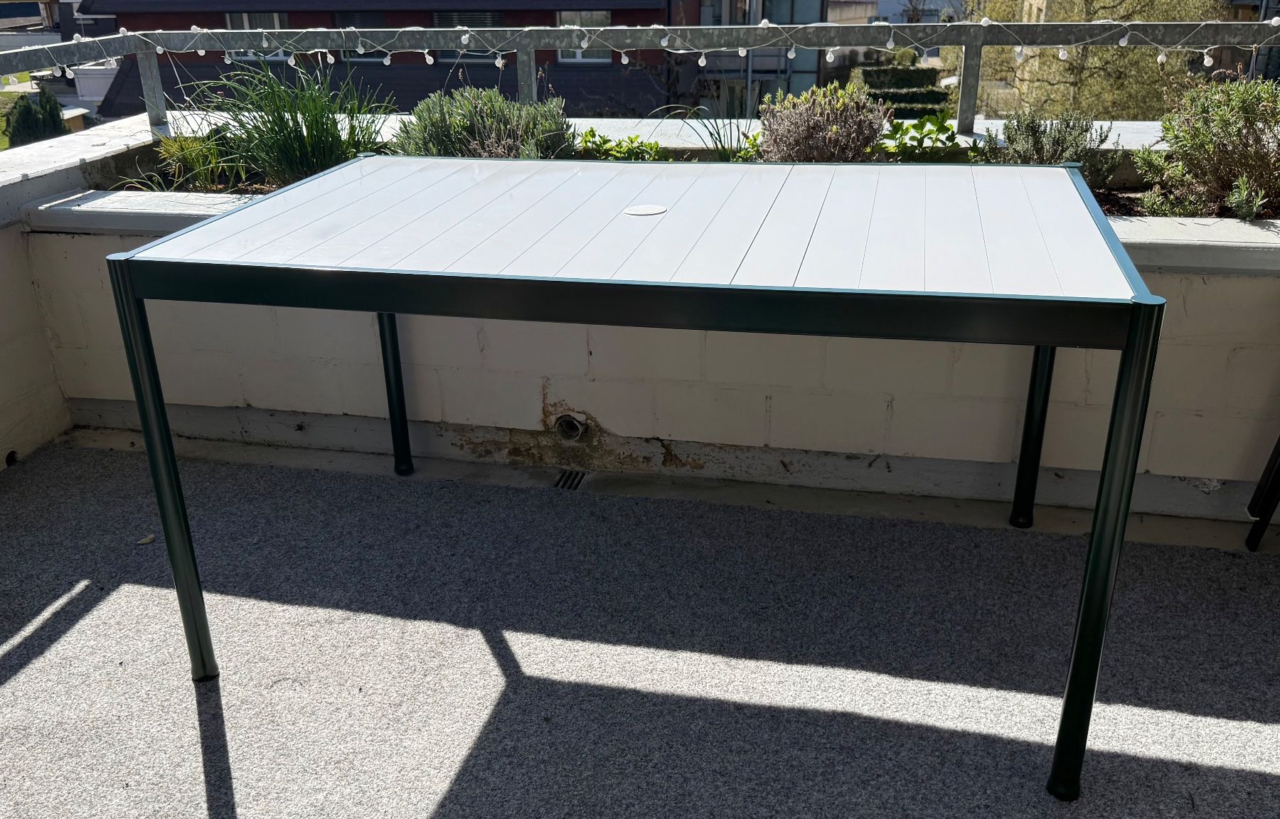 Ikea Tavoli: Gartentisch / Balkontisch / Outdoor Tisch – Usato da Lungern venduto da HomeDealsCH 2