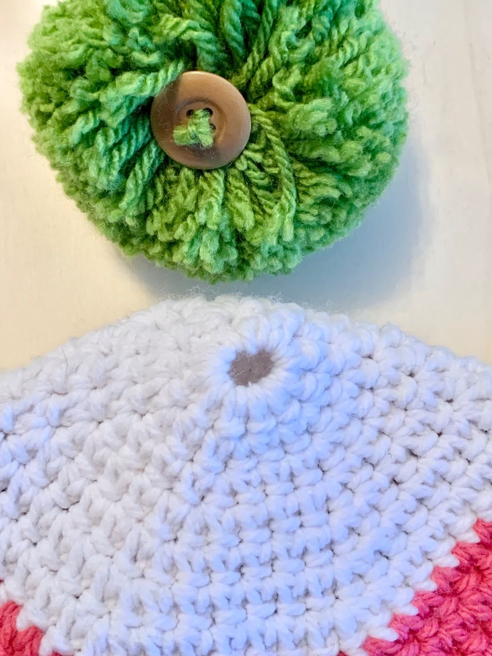Altro abbigliamento per bambino: Kappe 2 in 1 mit oder ohne Bommel tragbar, Handarbeit – Nuovo e nell'imballaggio originale da Emmenbrücke venduto da swissmade-miracles 4