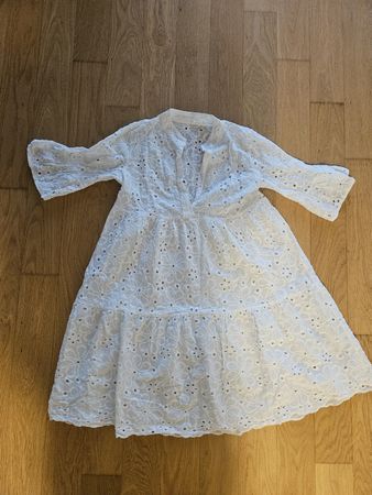Sommerkleid weiss Lochstickerei aus Baumwolle Grösse M