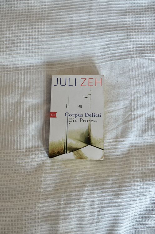 Corpus Delicti von Juli Zeh, Buch, kommentiert (Gebraucht) in Uznach ...
