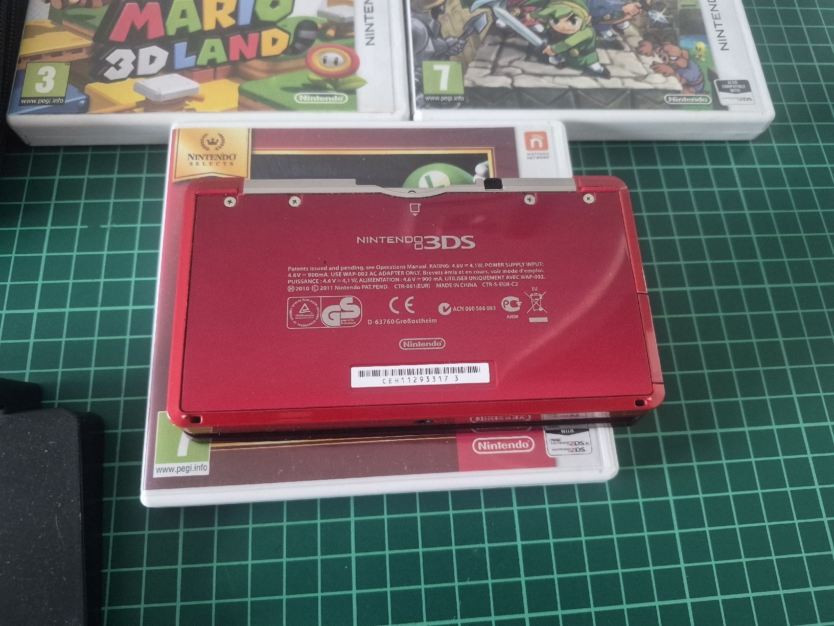 Nintendo Console: Red Nintendo 3DS red Bundle - Zelda, Mario & Accessory! – Usato da Meyrin venduto da Retro-GZ 8