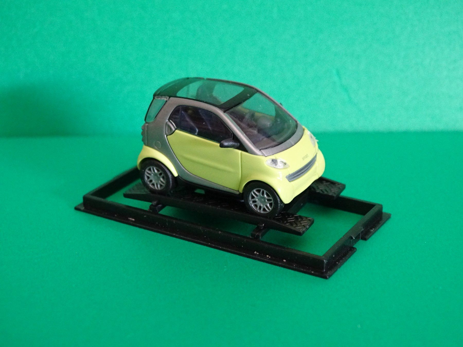 Busch Modellini d'auto: Smart fortwo von Busch 1/87 – Nuovo (secondo la descrizione) da Bretzwil venduto da Meex 1