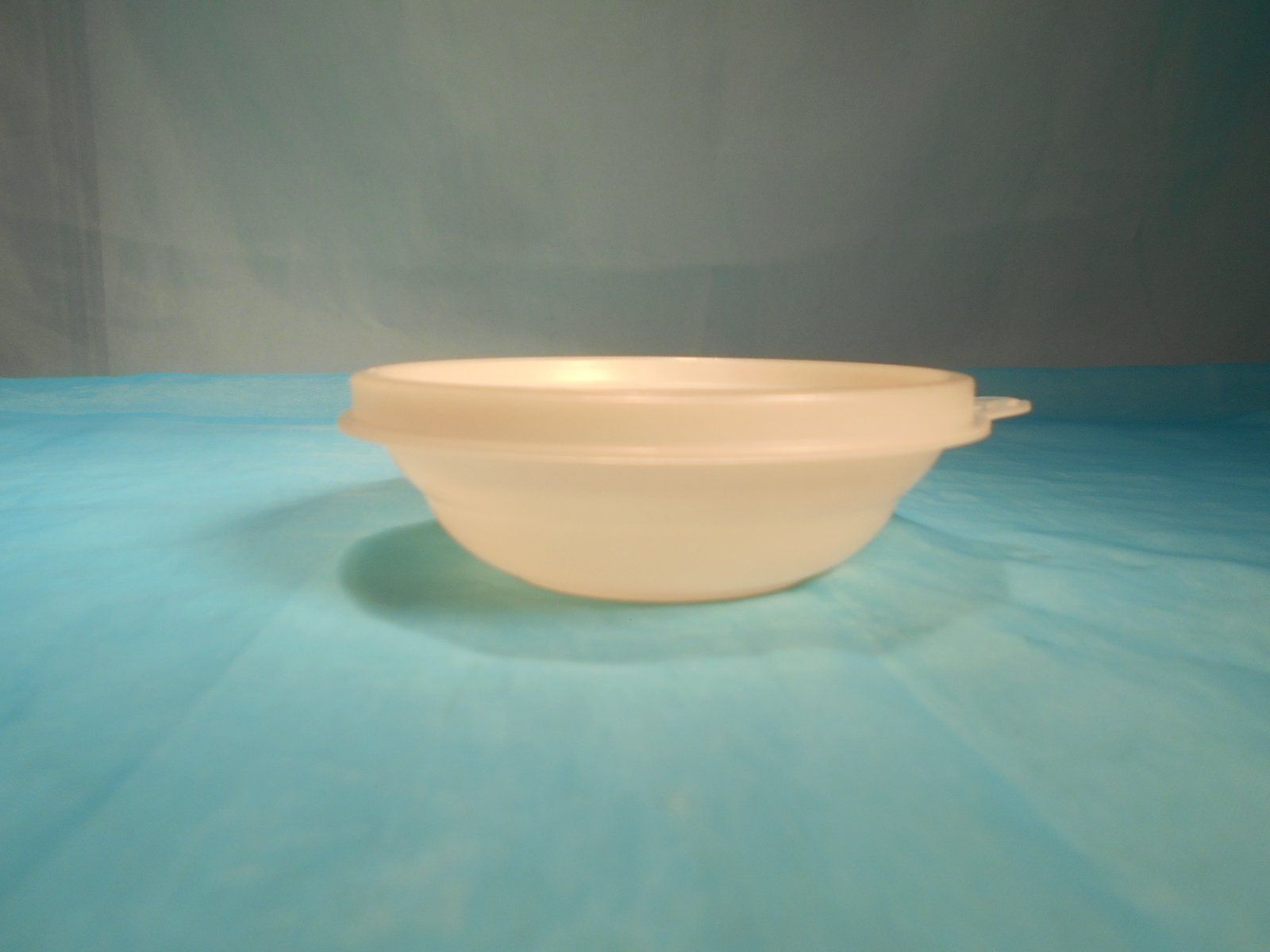 Tupperware Behälter & Ähnliches: Tupperware Behälter, klein, Dm: 11.5cm – Gebraucht aus Bellach von JingleCherry