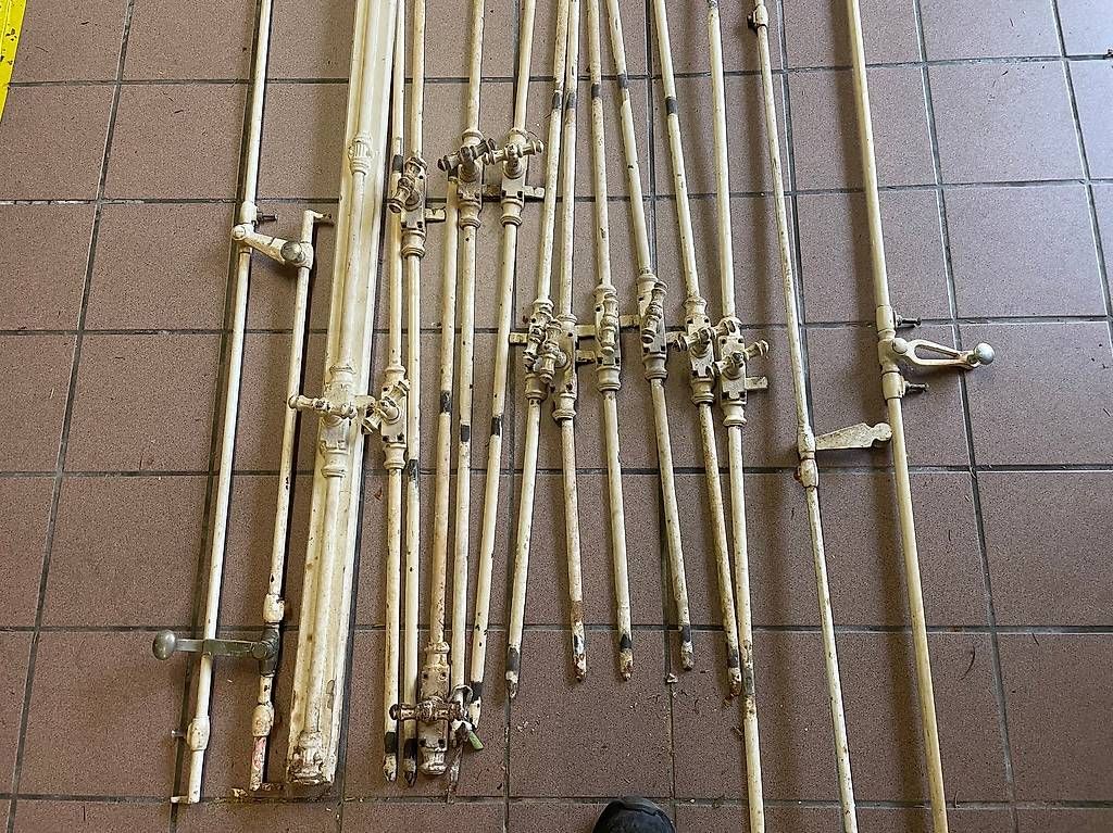 Ferramenta: Alte Fensterbeschläge – Usato da Rümlang venduto da toys4bigboys0 1