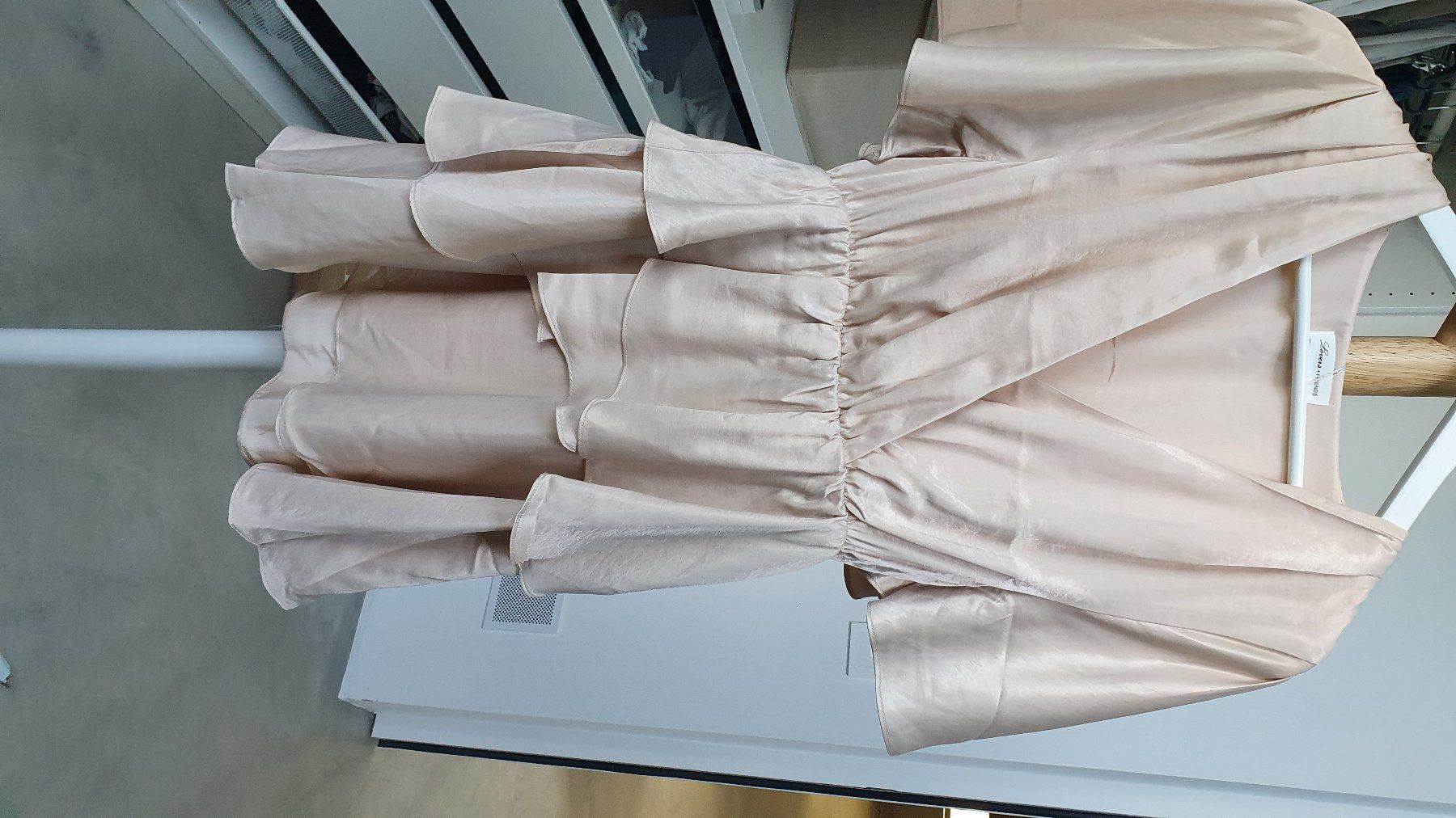 Vestiti: schöners Kleid – Nuovo e nell'imballaggio originale da Steinmaur venduto da regenbogen052