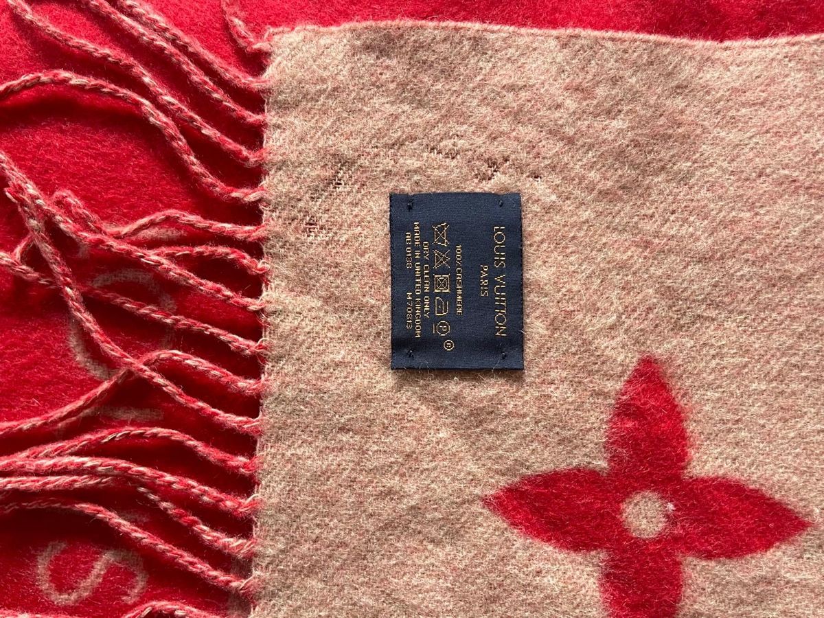 Foulards, Tücher & Schals: Louis Vuitton Schal original  – Gebraucht aus Zürich von GJR-photography 3
