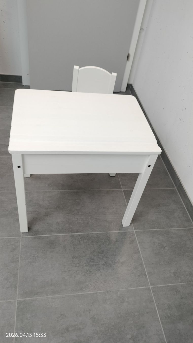 Ikea Betten: Lit avec coffre a jouet et un petit bureau – Gebraucht aus Blonay von Ricco33 6