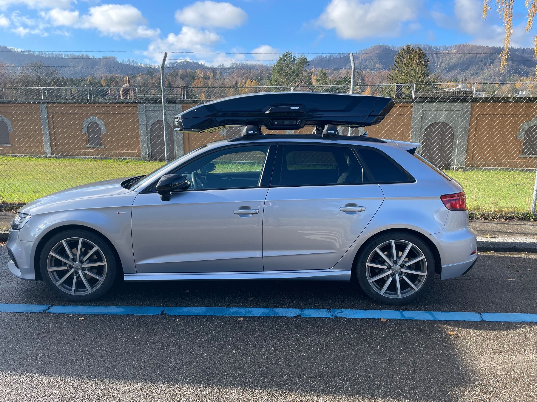 Thule Box da tetto: Roofbox / Dachbox - Thule Vector M - LIKE NEW - 360L – Nuovo (secondo la descrizione) da Thalwil venduto da brunof 1