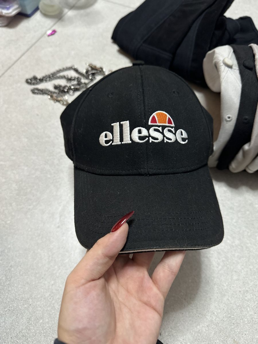 Ellesse Copricapi, berretti & cappellini: Originale Ellesse Cap - Schwarz, Top Zustand – Nuovo (secondo la descrizione) da Ottenbach venduto da Irinaberther