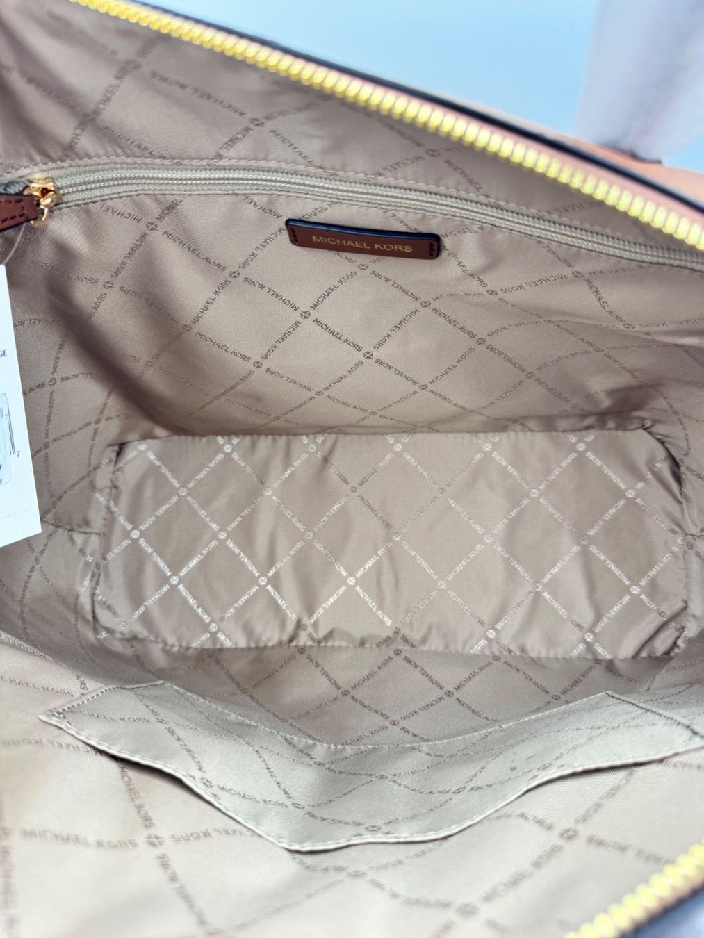 Michael Kors Borse da donna: Michael Kors Tasche luggage – Nuovo e nell'imballaggio originale da Wiedlisbach venduto da Sistershop 5
