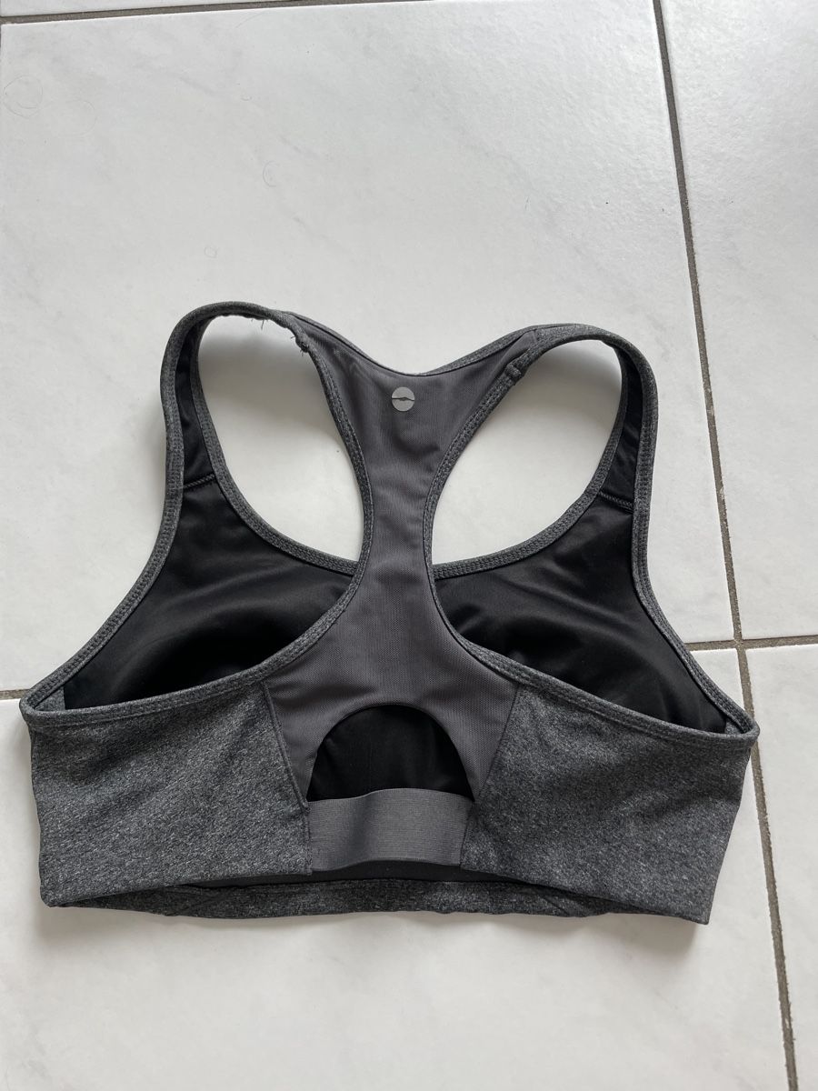Altra biancheria intima: Avia Sport BH – Usato da Winterthur venduto da _mineli_ 1