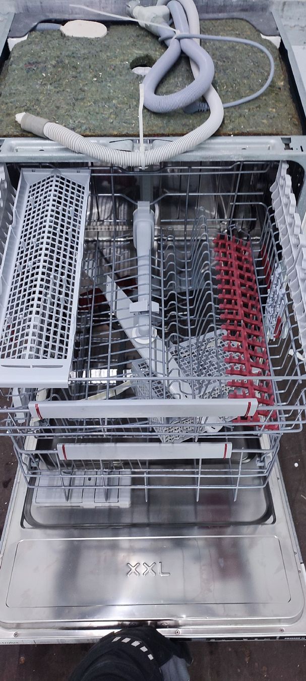 Lavastoviglie: Geschirrspüler Electrolux – Usato da Züberwangen venduto da Theodoralan 4
