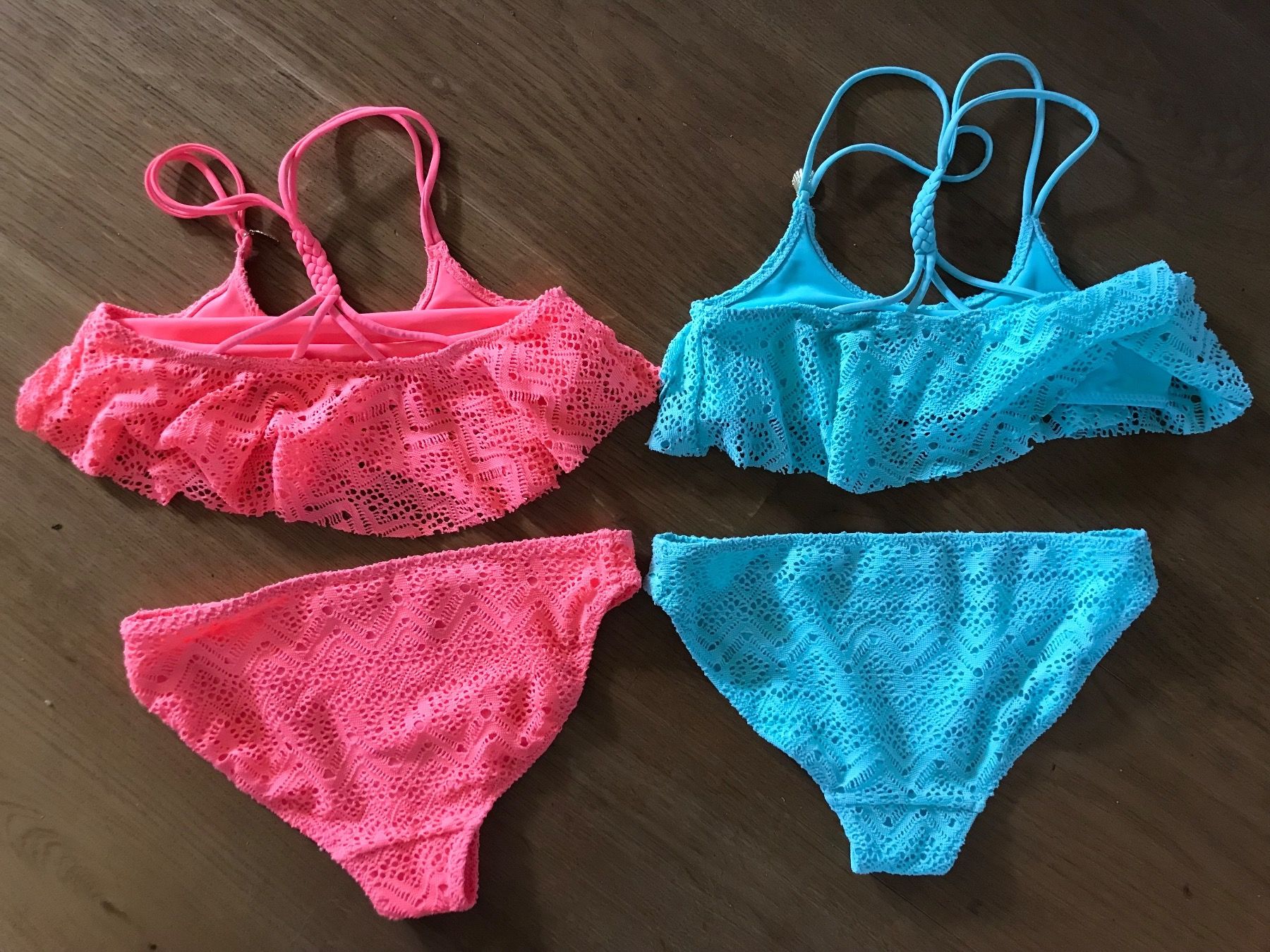 Badekleider & Bikinis: Bikinis 2x – Gebraucht aus Würenlos von  1