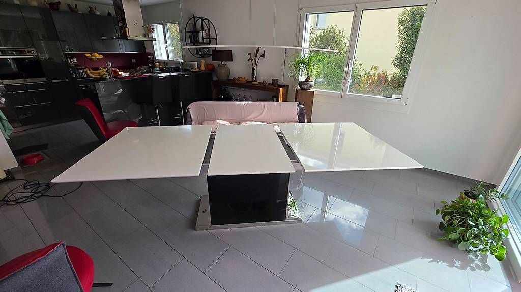 Tables: Esstisch ausziehbar – D'occasion à Boswil par techno61 1