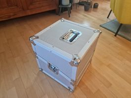 Alu-Plattenkiste für Vinylplatten (silbrig, schräge Kante)
